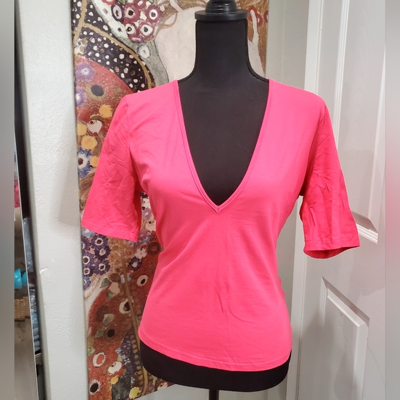 SHEIN Tops - Never been worn quarter sleeve low v neck cut T